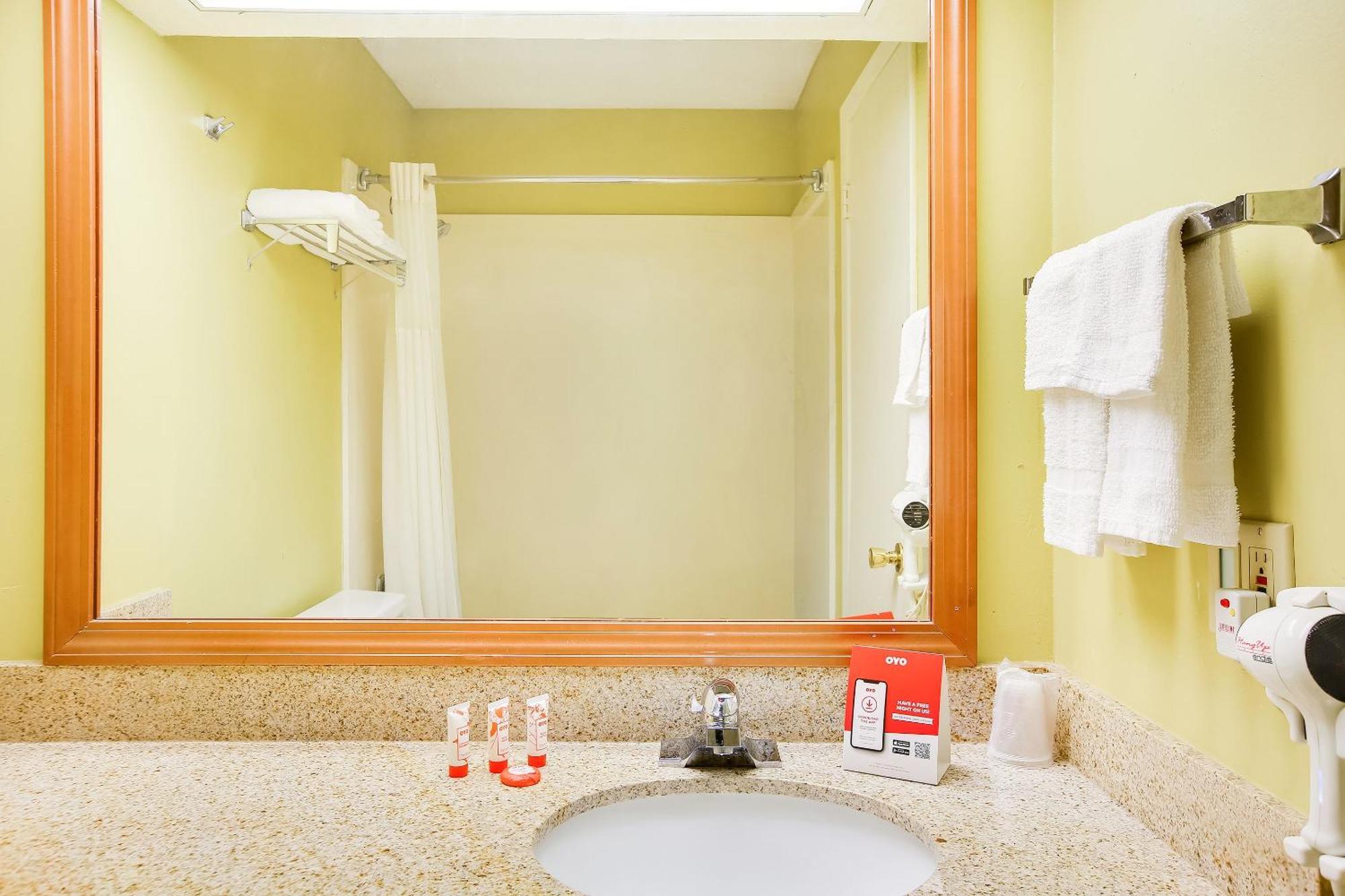 Oyo Hotel Texarkana Trinity Ar Hwy I-30 Dış mekan fotoğraf